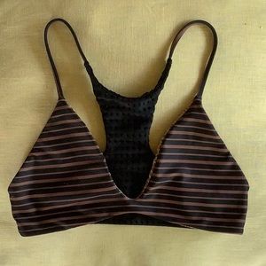 Acacia Jaws Top Size Medium